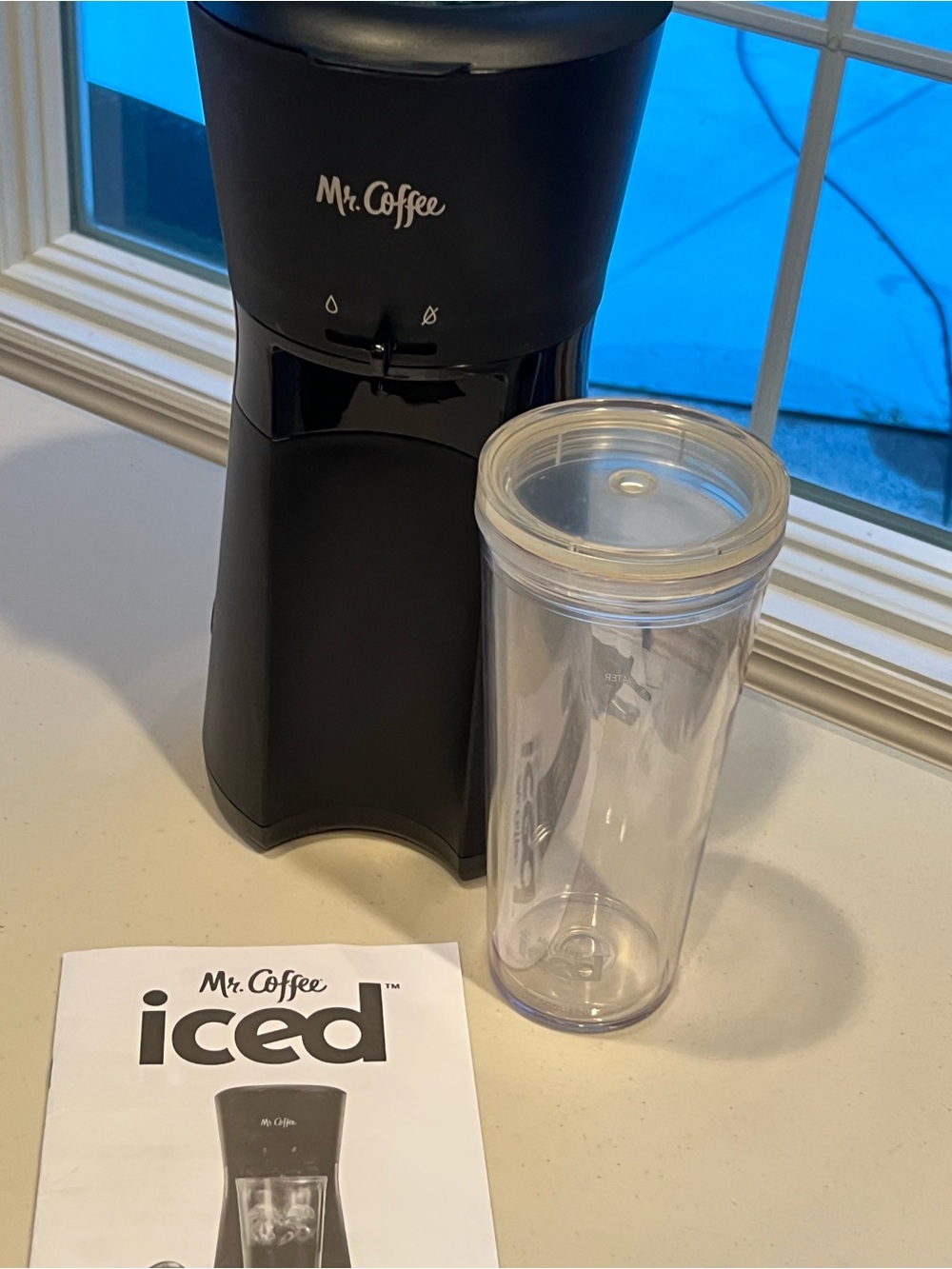 Mr. Coffee Iced Coffee Maker with Clear Travel Tumbler - Black